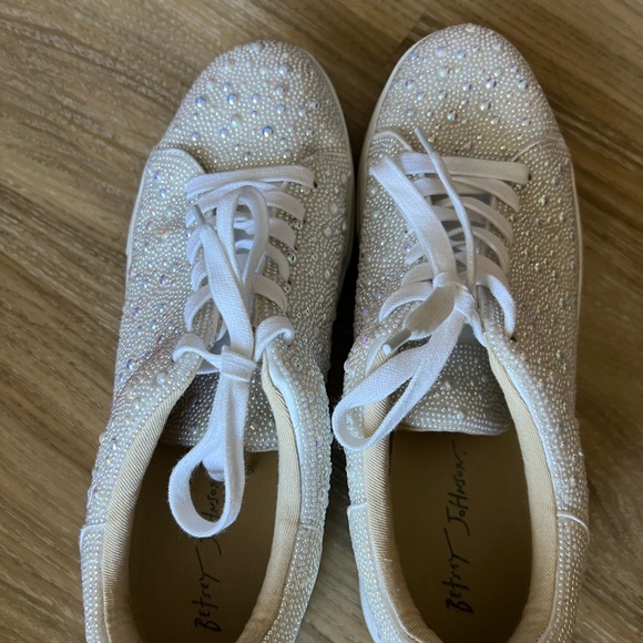 Betsey Johnson Sidny Pearl Sneakers - Picture 5 of 6
